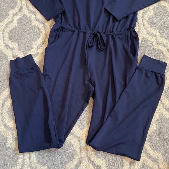 Navy jumpsuit - Picture 2 of 10